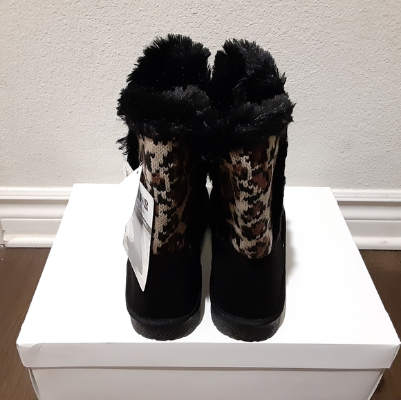 Muk luks - Picture 2 of 4